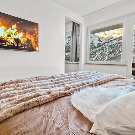 Magnifique Rénové Avec Vue Montagne Appartement *